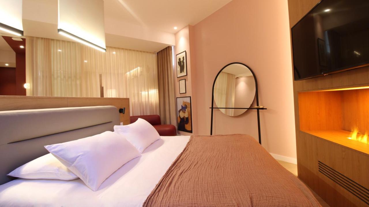 Mihotel Sala Lyon Buitenkant foto